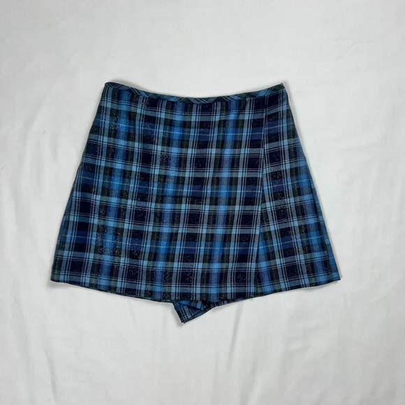 Y2K Plaid Mini Skirt - Picture 9 of 9
